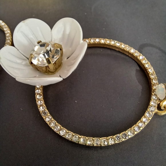 Betsey Johnson Flowers Earrings - Picture 5 of 9